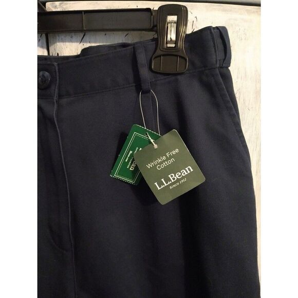 L.L.Bean navy blue ladies size 10 cargo shorts - Picture 3 of 8